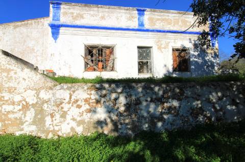 TERRENO MISTO COM 2 RUINAS, PECHÃO