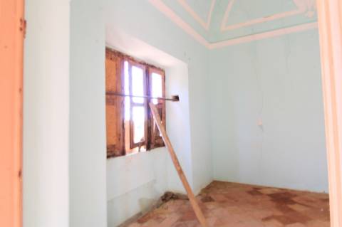 TERRENO MISTO COM 2 RUINAS, PECHÃO