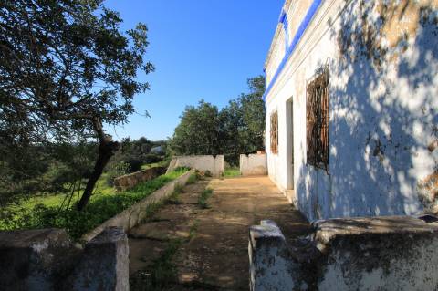 TERRENO MISTO COM 2 RUINAS, PECHÃO