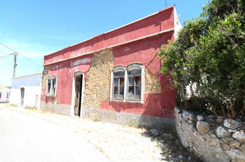 CONJUNTO DE 3 MORADIAS, 1 ARMAZÉM, VENDA CONJUNTA OU INDIVIDUAL,TAVIRA