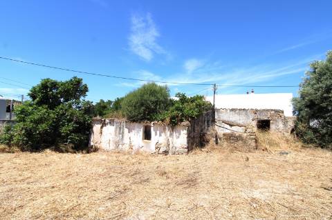 CONJUNTO DE 3 MORADIAS, 1 ARMAZÉM, VENDA CONJUNTA OU INDIVIDUAL,TAVIRA