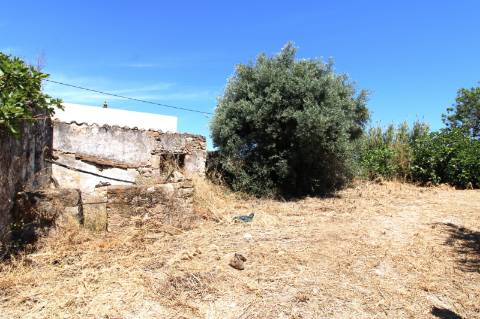 CONJUNTO DE 3 MORADIAS, 1 ARMAZÉM, VENDA CONJUNTA OU INDIVIDUAL,TAVIRA