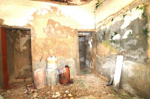 MORADIA TRADICIONAL, PARA RENOVAR, T2,BAIXA OLHÃO