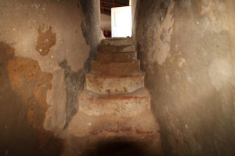 MORADIA TRADICIONAL, PARA RENOVAR, T2,BAIXA OLHÃO