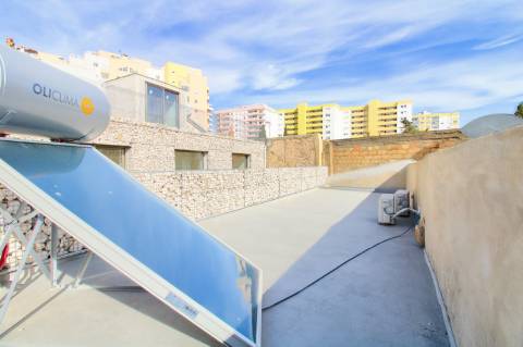 HABITAÇÃO MULTIFAMILIAR, CONJUNTO 3 MORADIAS CENTRO DE FARO