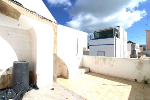 MORADIA TRADICIONAL 2 PISOS, BAIXA OLHÃO