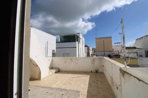 MORADIA TRADICIONAL 2 PISOS, BAIXA OLHÃO