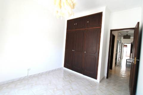 MORADIA, T4, BAIXA OLHÃO