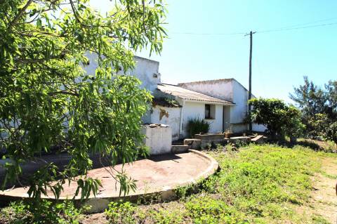 MORADIA PARA RECUPERAR, MONCARAPACHO E FUSETA