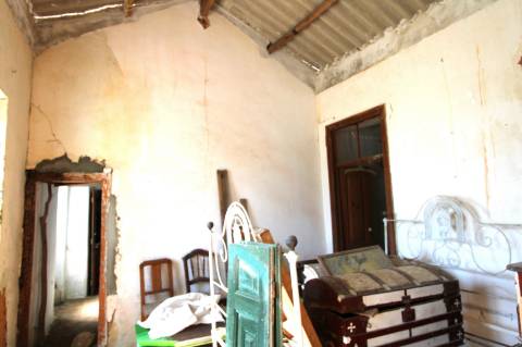 MORADIA PARA RECUPERAR, MONCARAPACHO E FUSETA