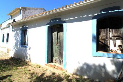 MORADIA PARA RECUPERAR, MONCARAPACHO E FUSETA