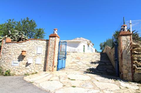 MORADIA PARA RECUPERAR, MONCARAPACHO E FUSETA