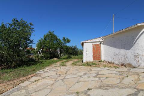 MORADIA PARA RECUPERAR, MONCARAPACHO E FUSETA