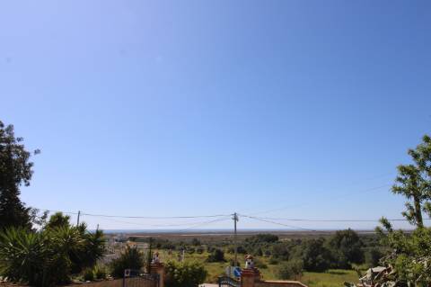 MORADIA PARA RECUPERAR, MONCARAPACHO E FUSETA