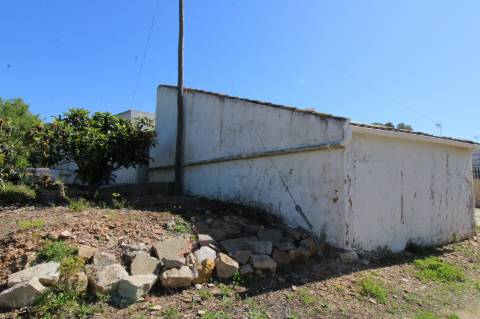 MORADIA PARA RECUPERAR, MONCARAPACHO E FUSETA