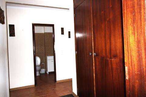 APARTAMENTO T2, BOAS ÁREAS, GARAGEM, FARO.