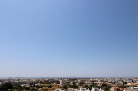 APARTAMENTO NOVO, T2, PISCINA, GARAGEM, OLHÃO