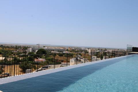 APARTAMENTO NOVO, T2, PISCINA, GARAGEM, OLHÃO