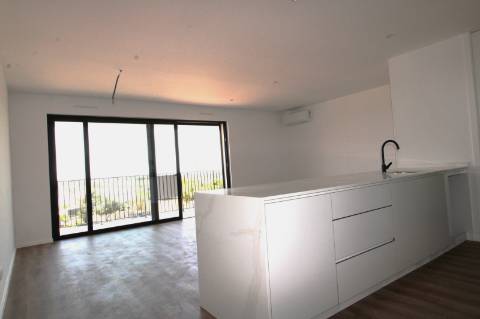APARTAMENTO NOVO, T2, PISCINA, GARAGEM, OLHÃO