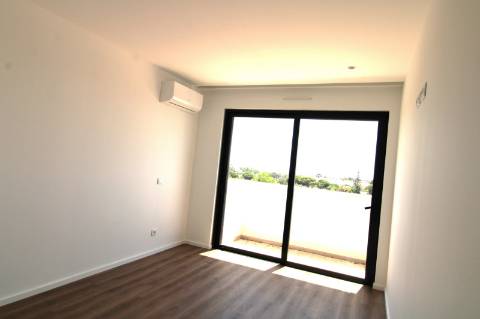 APARTAMENTO NOVO, T2, PISCINA, GARAGEM, OLHÃO