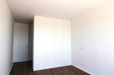 APARTAMENTO NOVO, T2, PISCINA, GARAGEM, OLHÃO