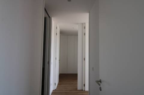 APARTAMENTO NOVO, T2, PISCINA, GARAGEM, OLHÃO