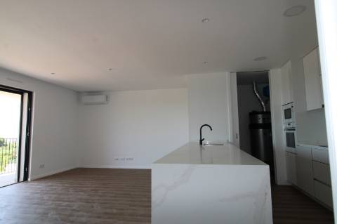 APARTAMENTO NOVO, T2, PISCINA, GARAGEM, OLHÃO