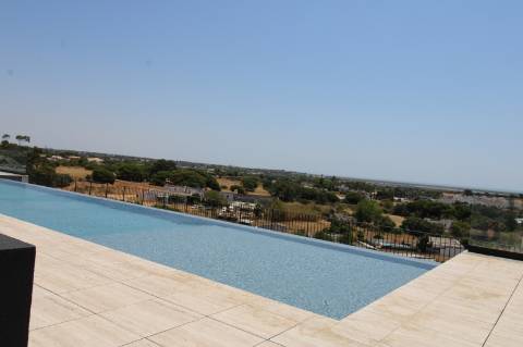 APARTAMENTO NOVO, T2, PISCINA, GARAGEM, OLHÃO