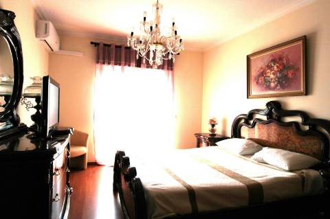 Apartamento para arrendamento anual, T4, Baixa Olhão.