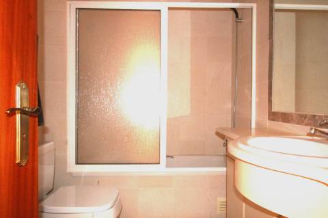 Apartamento para arrendamento anual, T4, Baixa Olhão.