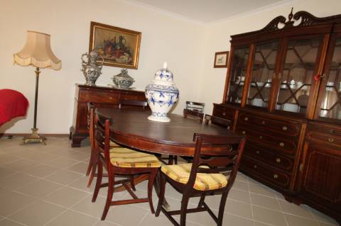 Apartamento para arrendamento anual, T4, Baixa Olhão.