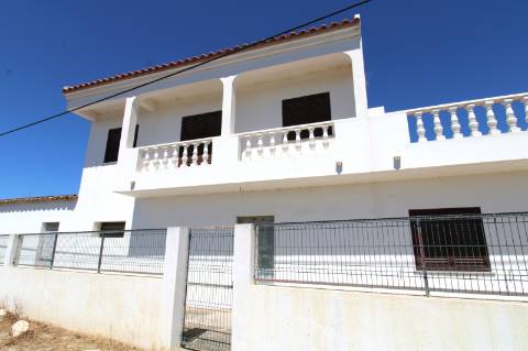 Moradia, T2, Pechão, Olhão.