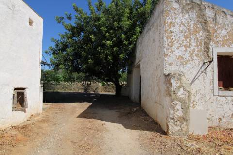 MORADIA TRADICIONAL, T3, ISOLADA, ESTOI, FARO.