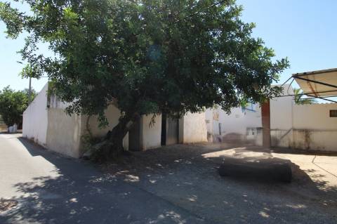 MORADIA TRADICIONAL, T3, ISOLADA, ESTOI, FARO.