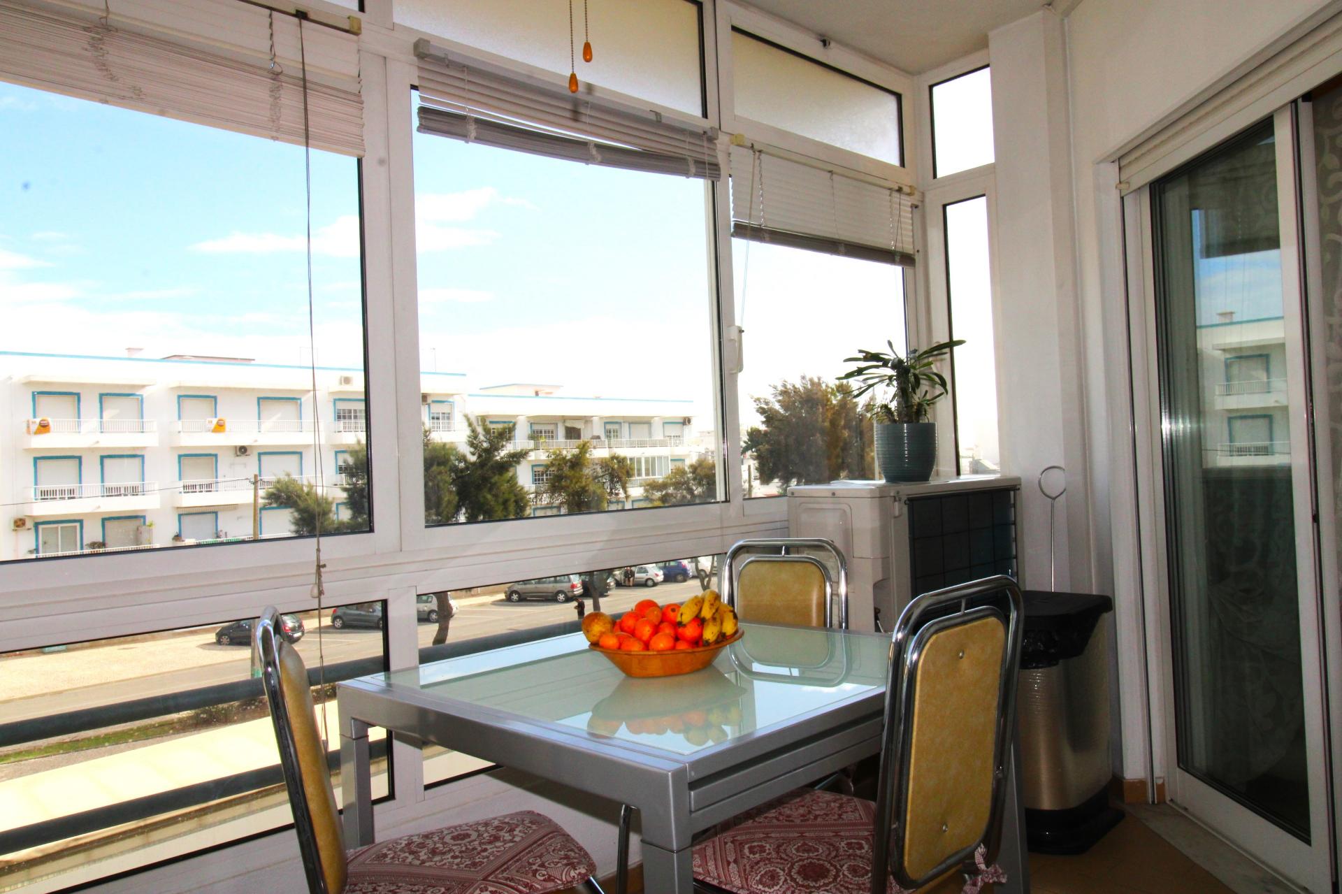 EXCELENTE APARTAMENTO-T3 -BOAS ÁREAS-CENTRO OLHÃO