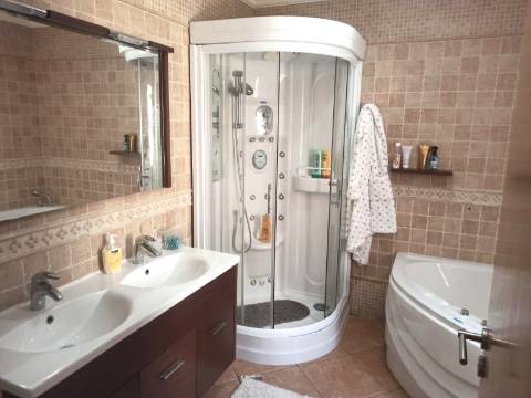 MORADIA T5, ISOLADA, MONCARAPACHO E FUSETA