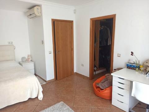 MORADIA T5, ISOLADA, MONCARAPACHO E FUSETA