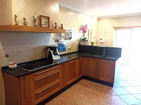 MORADIA T5, ISOLADA, MONCARAPACHO E FUSETA