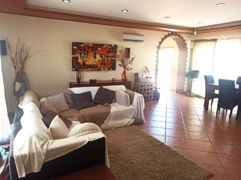 MORADIA T5, ISOLADA, MONCARAPACHO E FUSETA