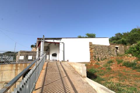 **Terreno Misto com Vários Artigos em Estoi - Faro**
