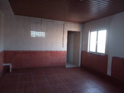 Espaço comercial para venda em Bustos