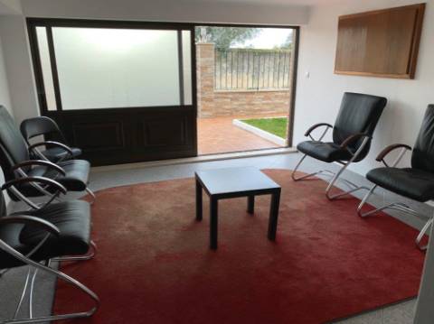 Fantástica Moradia T4 com Jardim e Garagem