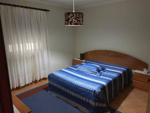 Fantástica Moradia T4 com Jardim e Garagem