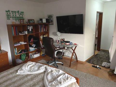 Fantástica Moradia T4 com Jardim e Garagem