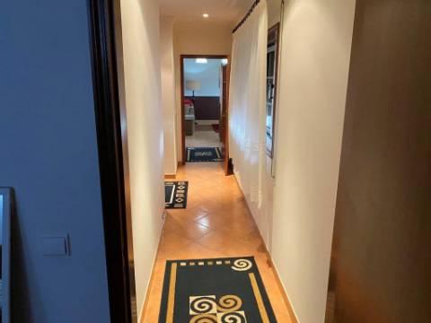 Fantástica Moradia T4 com Jardim e Garagem