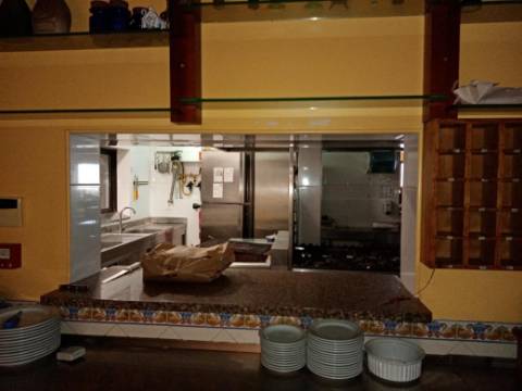 Moradia T4 com Restaurante