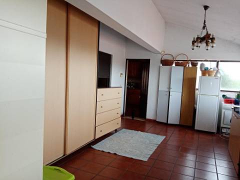 Moradia T4 com Restaurante