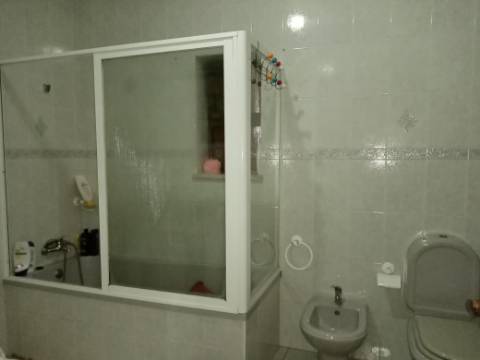 Moradia T4 com Restaurante