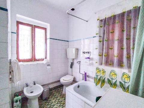 Moradia T4 com Anexos e Quintal - Cantanhede