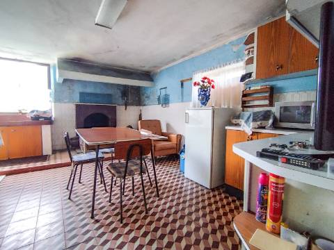 Moradia T4 com Anexos e Quintal - Cantanhede